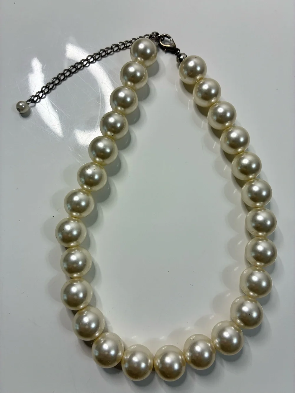 Classic Pearl Necklace - Cream Pearlescent Beads